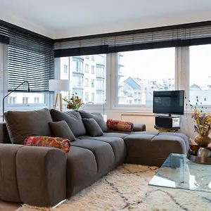  Appartement Modern Luxury With Free Parking Space In The Center, Close To The België