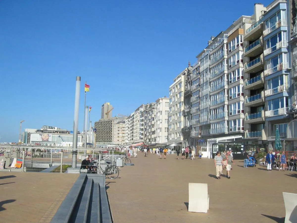 Privé-kamer centrum Oostende met eigen badkamer/wc